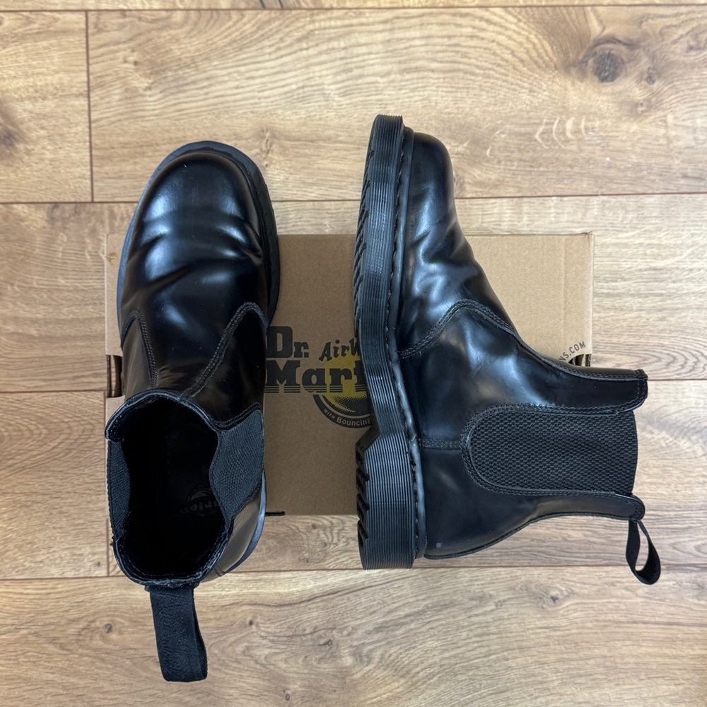 Dr. Martens Chelsea Boots 2976 US Women's Sz 10, US Men's Sz 9, Black Leather